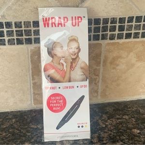 Sarah Potempa The Wrap Up Bun Maker (new, sealed)